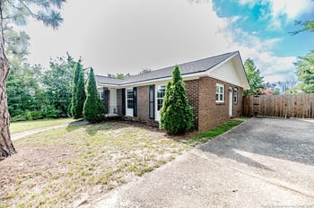 616 Dandridge Dr, Fayetteville, NC 28303