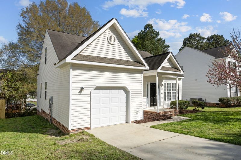 616 Hanska Way, Raleigh, NC 27610