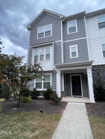 616 Hortons Creek Rd, Cary, NC 27519