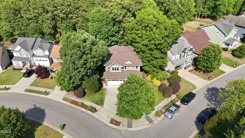 616 Lake Artesia Ln, Fuquay Varina, NC 27526
