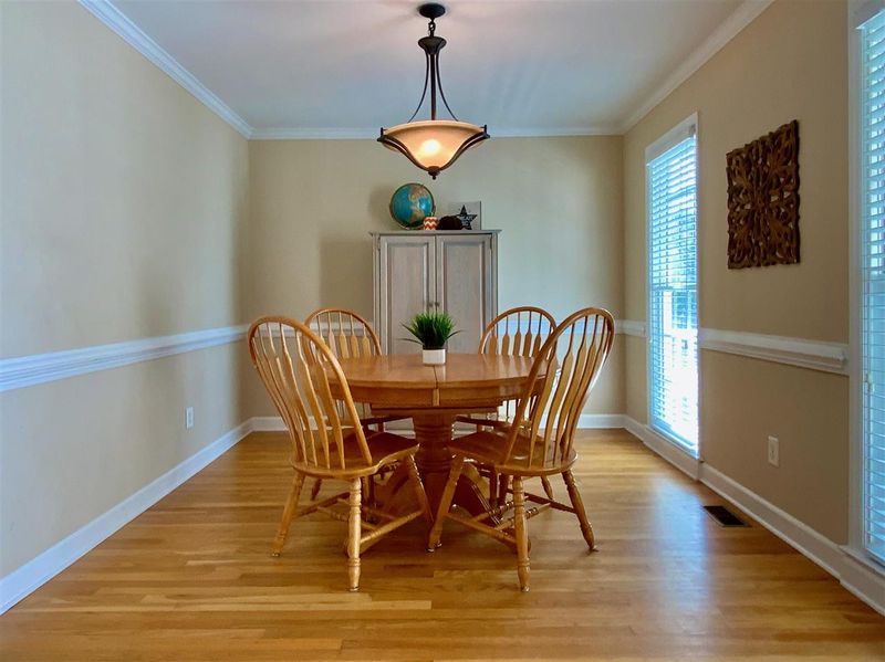 616 Lakeview Ave, Wake Forest, NC 27587