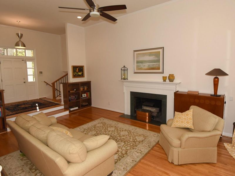 616 Macon Pl, Raleigh, NC 27609