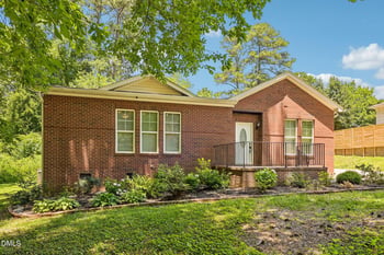 616 Maple Ln, Raleigh, NC 27603