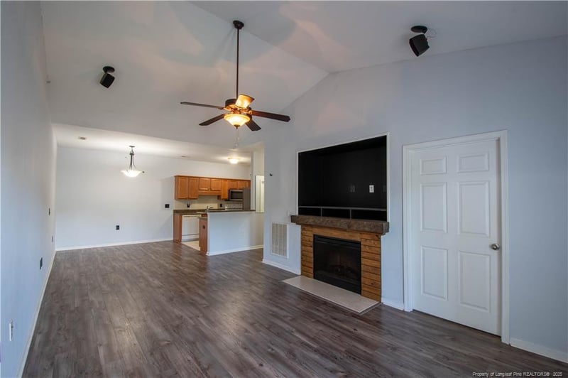 616 Marshtree Ln, Fayetteville, NC 28314