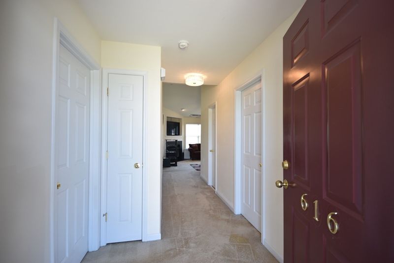 616 Meadowtop Cir, Burlington, NC 27217