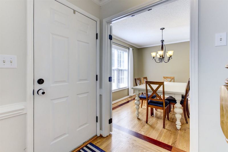 616 Moon Shadow Ct, Fuquay Varina, NC 27526