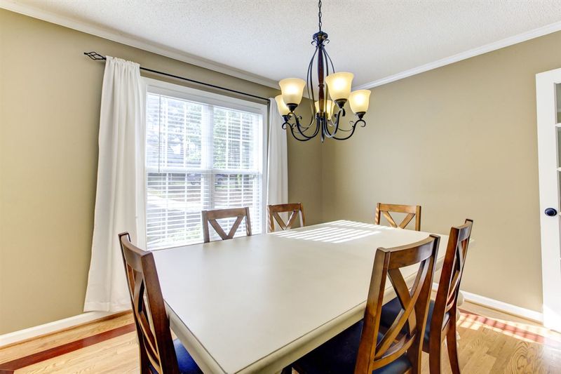 616 Moon Shadow Ct, Fuquay Varina, NC 27526