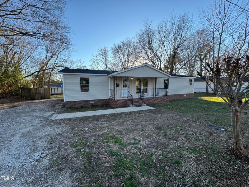 616 E Walnut Ave, Wake Forest, NC 27587