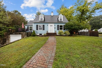 616 Willowbrook Dr, Burlington, NC 27215
