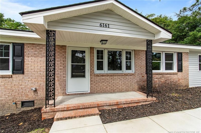 6161 Louise St, Fayetteville, NC 28314