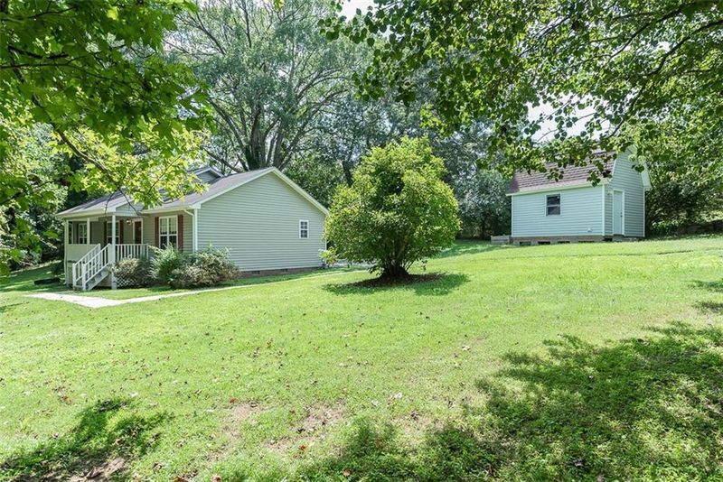 617 12 S 8th St, Mebane, NC 27302