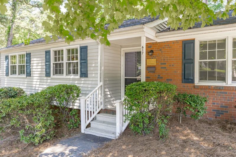 617 Barksdale Dr, Raleigh, NC 27604