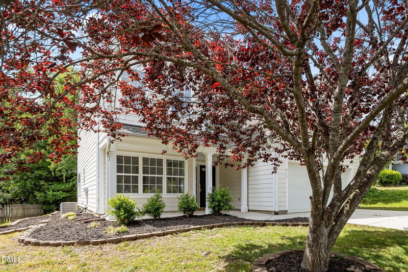 617 Brickstone Dr, Apex, NC 27502
