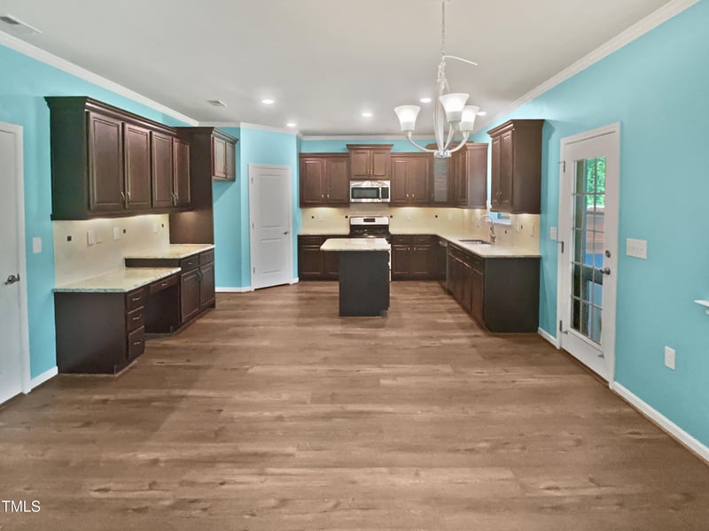 617 Hiddenbrook Dr, Durham, NC 27703
