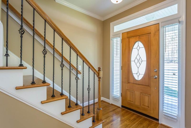 617 W Holding Ave, Wake Forest, NC 27587