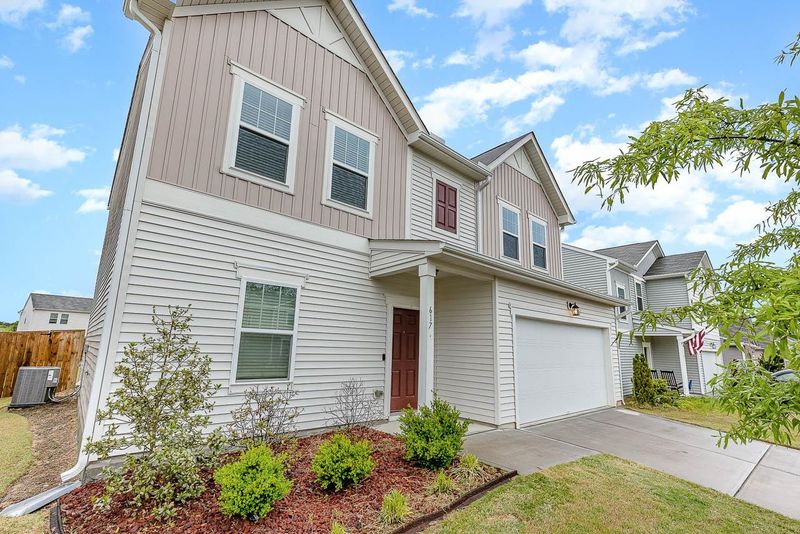 617 Kenyon Spring Dr, Zebulon, NC 27597