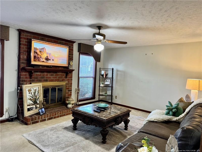 617 Lufkin Cir, Fayetteville, NC 28311