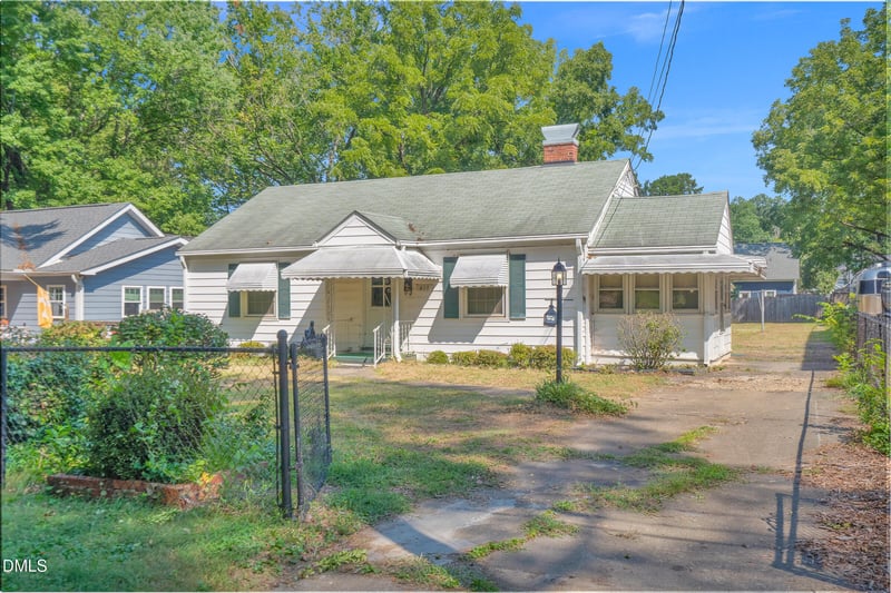 617 Monroe Dr, Raleigh, NC 27604