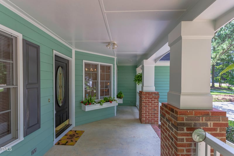 617 Moon Shadow Ct, Fuquay Varina, NC 27526