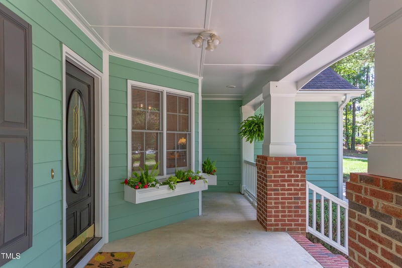 617 Moon Shadow Ct, Fuquay Varina, NC 27526