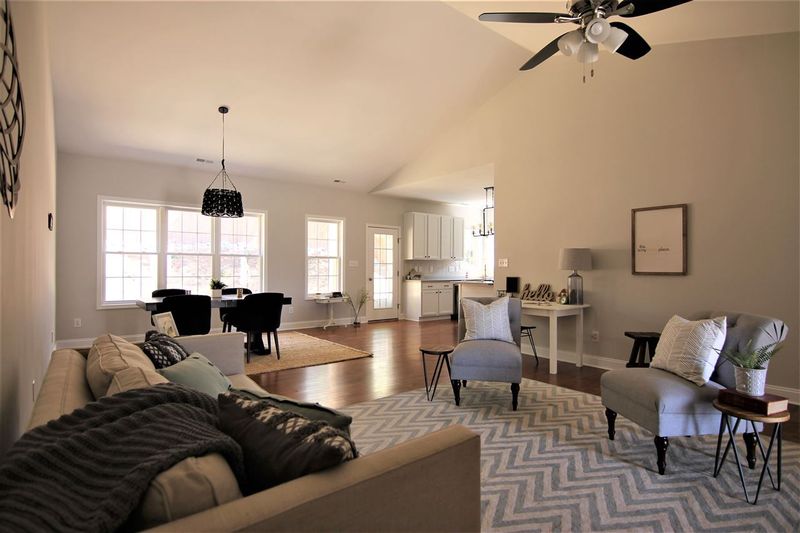 617 Prickly Pear Dr, Fuquay Varina, NC 27526