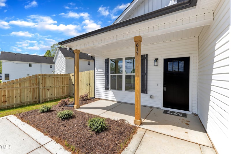 617 Ray St, Selma, NC 27576
