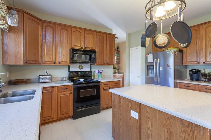 617 Torry Hill Ct, Wake Forest, NC 27587