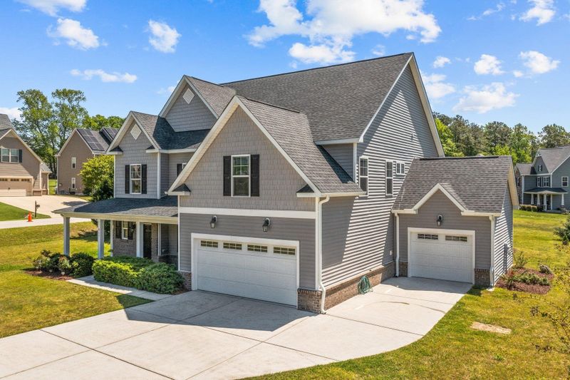 617 Willow Winds Dr, Raleigh, NC 27603