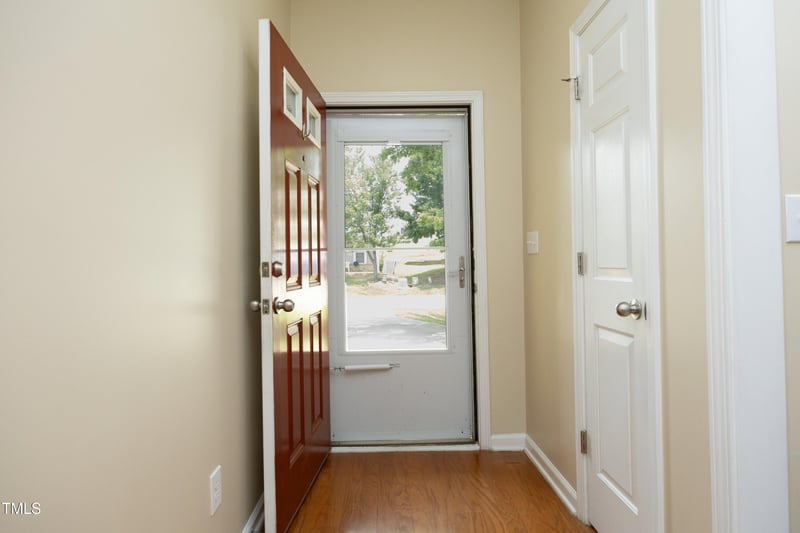 617 Woodson Dr, Clayton, NC 27527