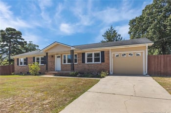 6171 Timberland Dr, Fayetteville, NC 28314