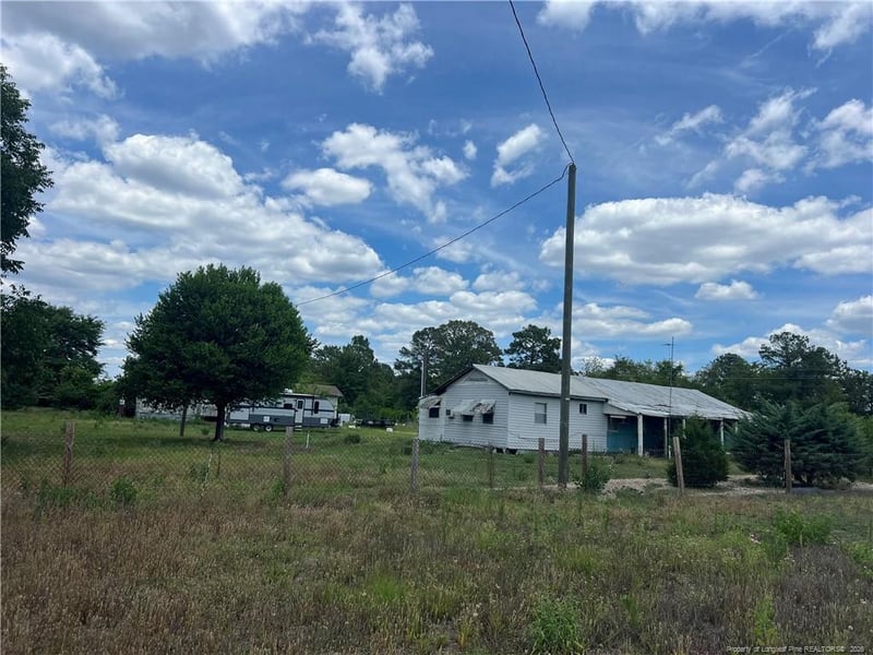 6178 Rockfish Rd, Hope Mills, NC 28348