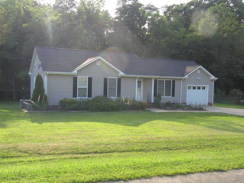6179 Thom Rd, Graham, NC 27253