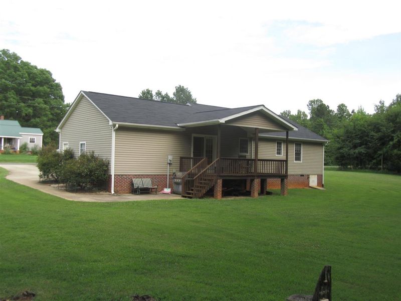 6179 Thom Rd, Graham, NC 27253
