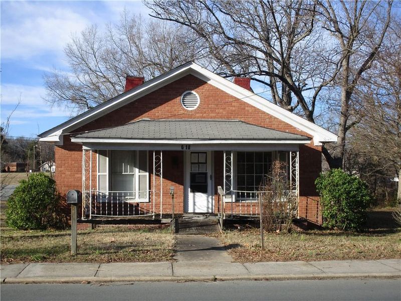 618 Apple St, Burlington, NC 27217