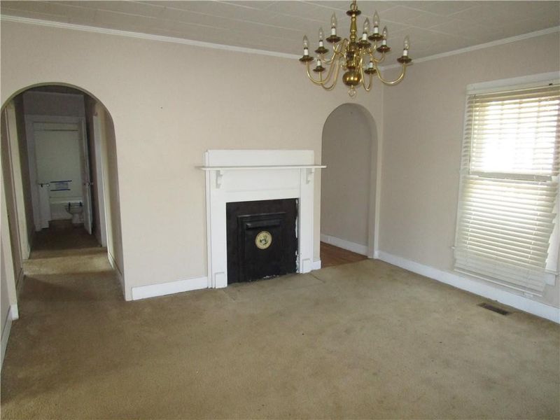618 Apple St, Burlington, NC 27217