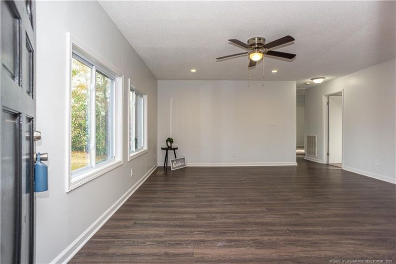 618 Dandridge Dr, Fayetteville, NC 28303