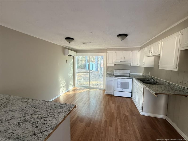 618 Dashland Dr, Fayetteville, NC 28303