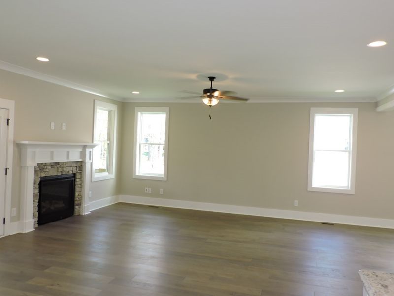 618 Glenmere Dr, Knightdale, NC 27545