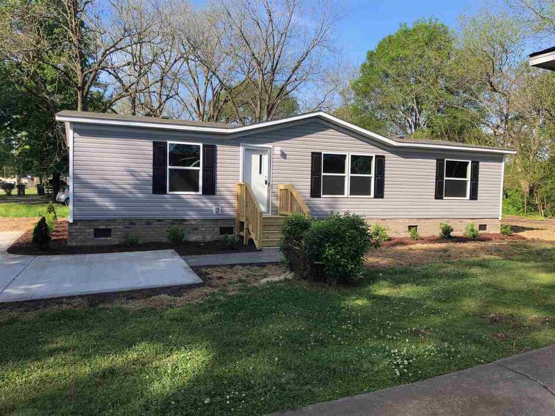 618 S Massey St, Selma, NC 27576