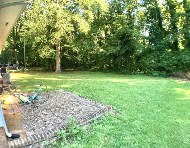618 E Nc 54 Hw, Durham, NC 27713
