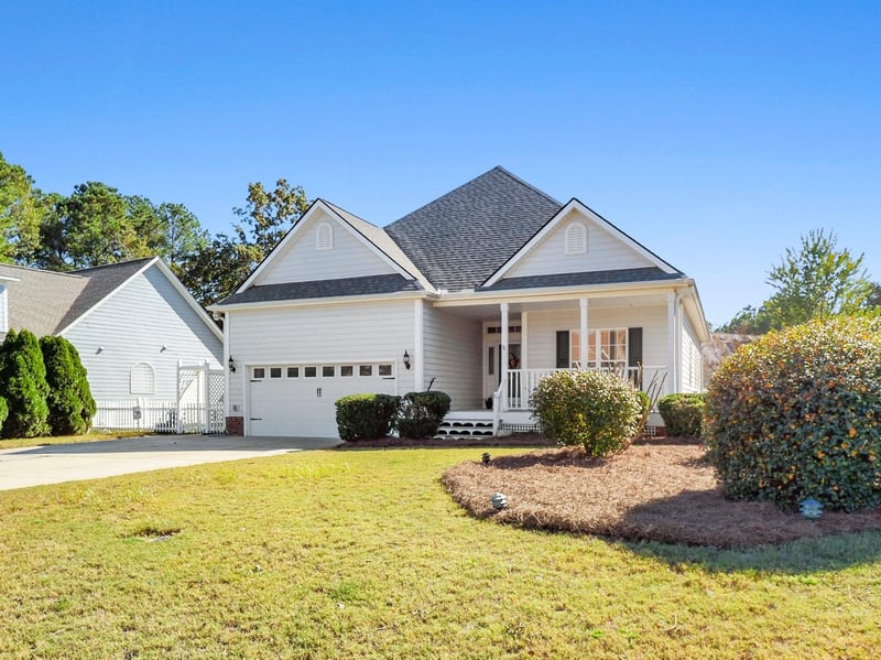 618 Occoneechee Dr, Fuquay Varina, NC 27526