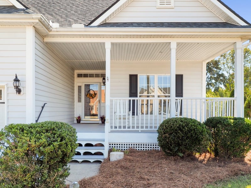 618 Occoneechee Dr, Fuquay Varina, NC 27526
