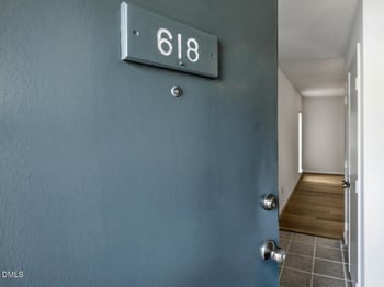618 Pine Ridge Pl, Raleigh, NC 27609