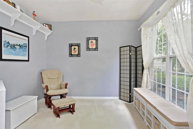 618 Sherwood Forest Pl, Cary, NC 27519