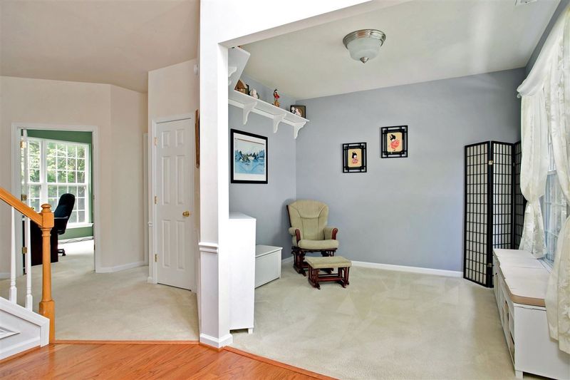 618 Sherwood Forest Pl, Cary, NC 27519