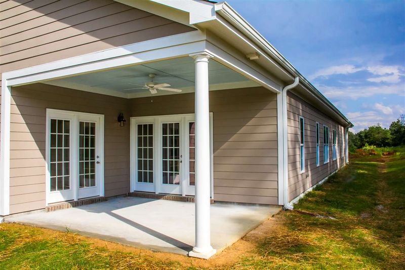 618 Tranquil Ct, Graham, NC 27253