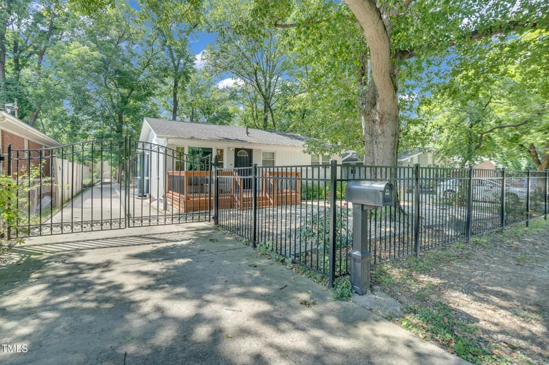 618 Troy St, Durham, NC 27703