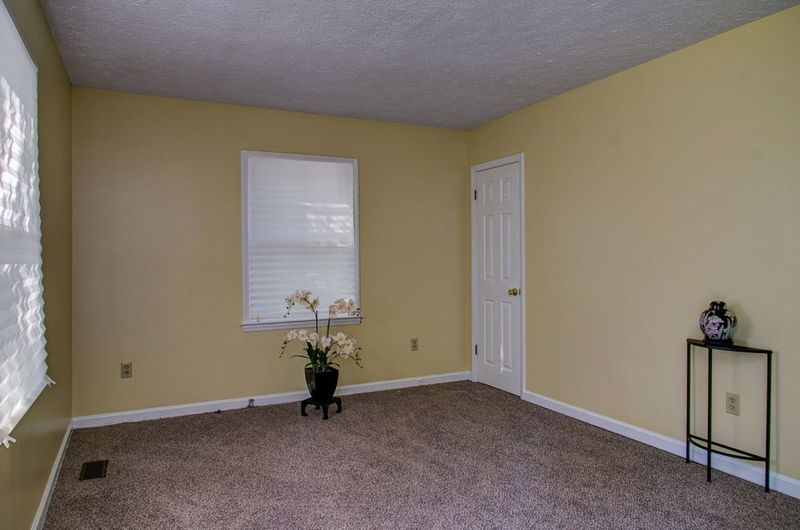 618 Wildaro Ct, Hillsborough, NC 27278