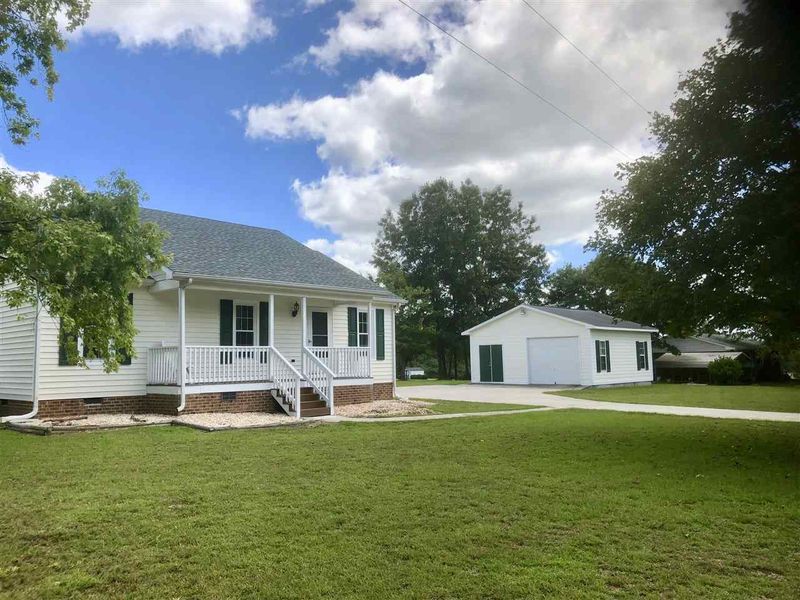 6184 Zacks Mill Rd, Angier, NC 27501