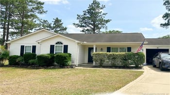 6186 Birchbrook Dr, Hope Mills, NC 28348